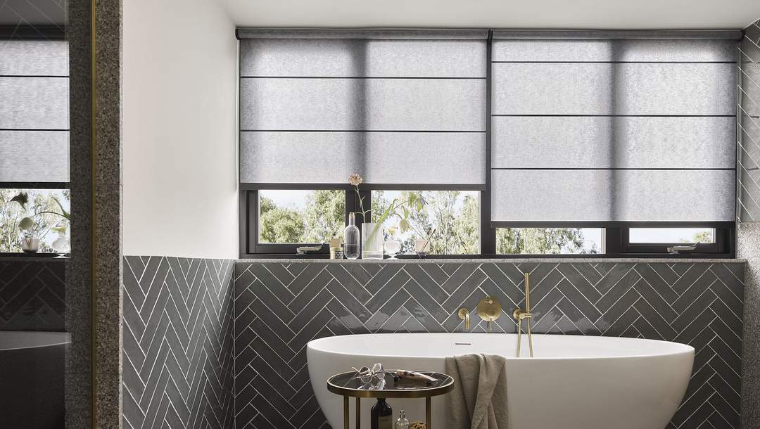 stores enrouleurs Luxaflex LightLine®