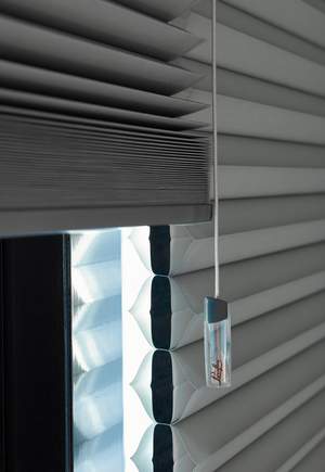 Stores Duette® Architella® avec trois couches d’air isolantes
