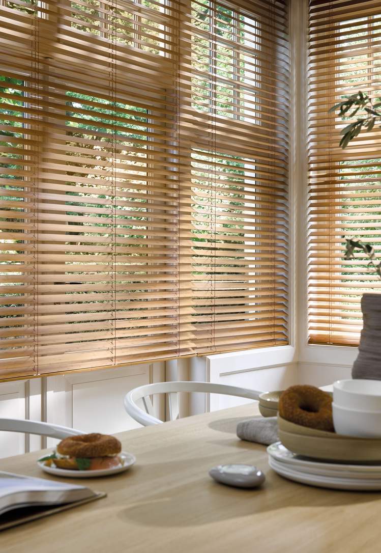 tendance : store bois sur mesure naturel