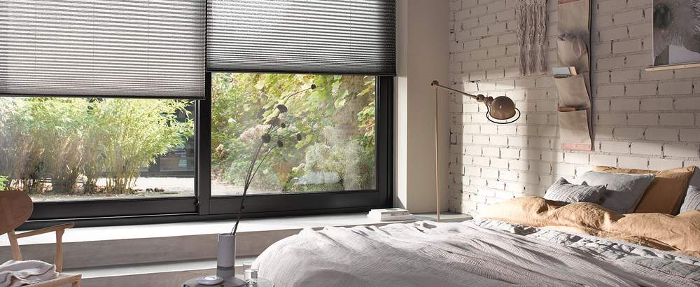 Stores Plissés Luxaflex® - Chambre à coucher