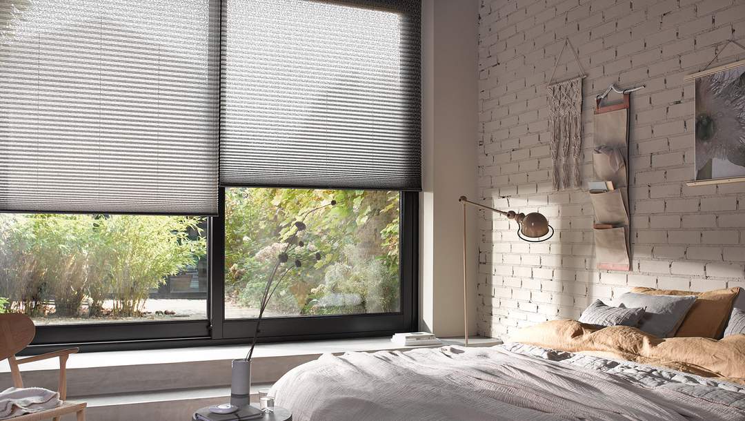 Stores Plissés Luxaflex® - Chambre à coucher